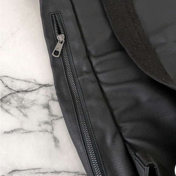 NWT STATE Backpack/ Messenger Bag - Picture 5 of 10